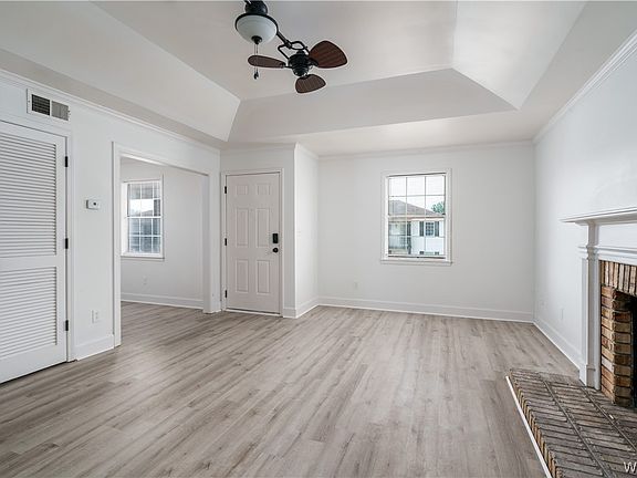 4th image of 2031 8th Ave #110