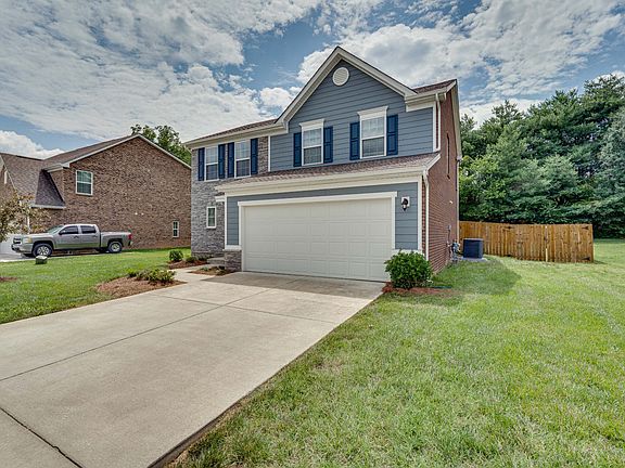 3rd image of 557 Goodman Dr