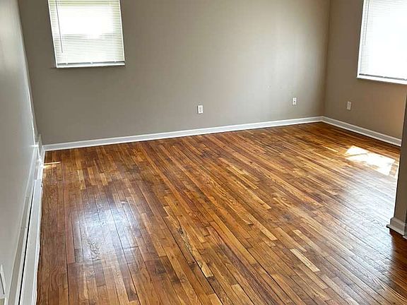 2nd image of 2315 Saint James Ave #11B