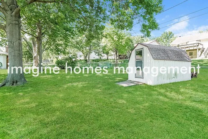 8916 N Grand Ave — Photo 15