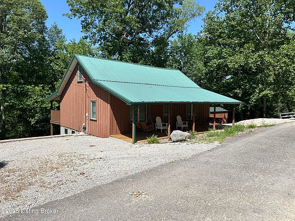 3rd image of 1302 Lake Forest Ln