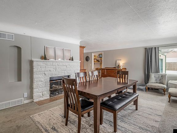 3rd image of 5306 N 51st St