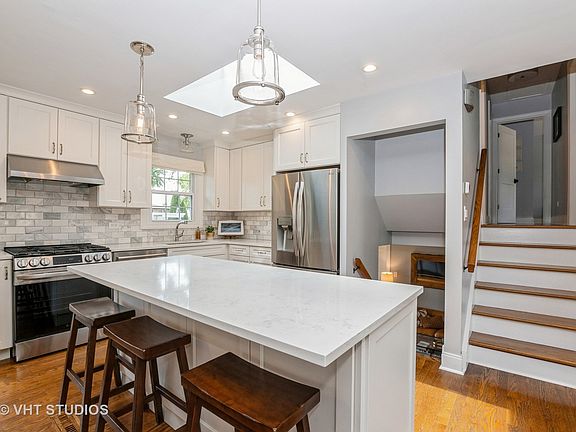 5th image of 7433 161st St