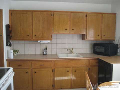 5th image of 15634 Loreto St