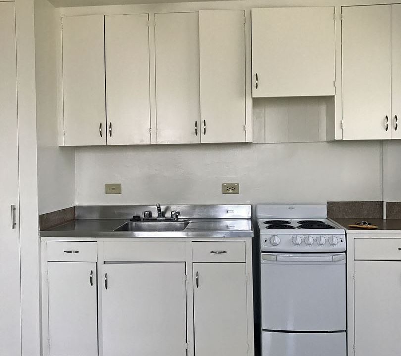 2nd image of 1245 Elm St #401