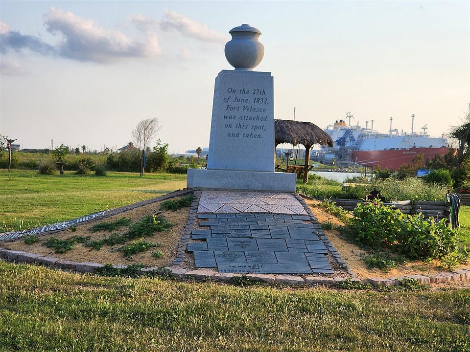 2nd image of Jettyview Rd