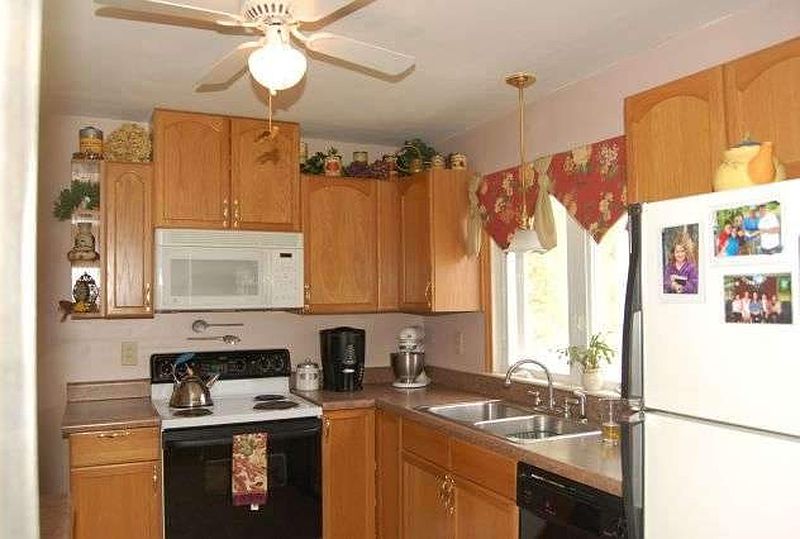 4th image of 3677 CARMAN Road
