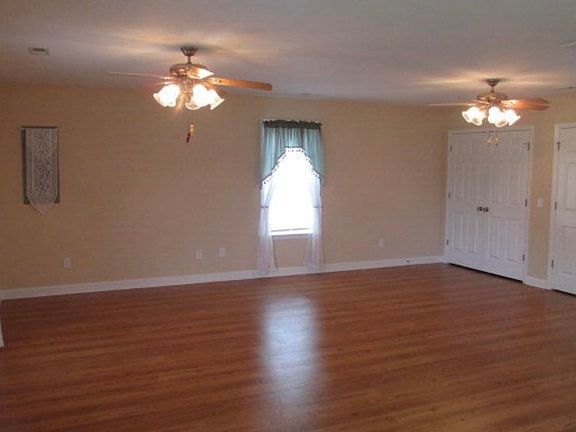 5th image of 623 Foxwood Dr