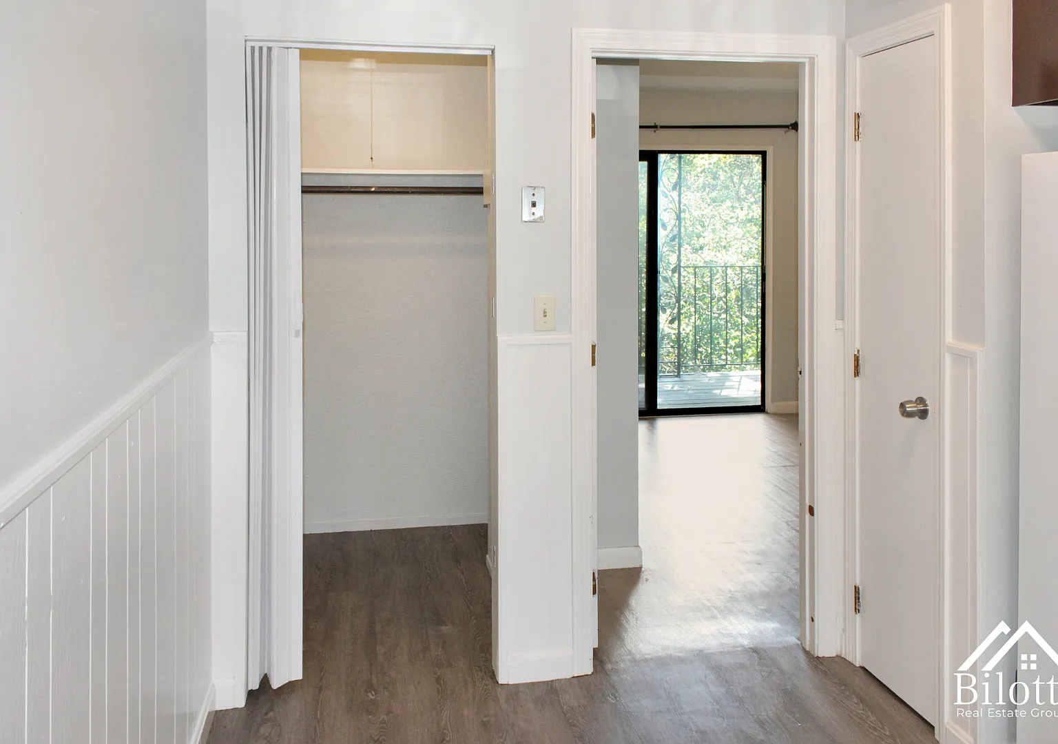 242 Waterman Avenue — Photo 4