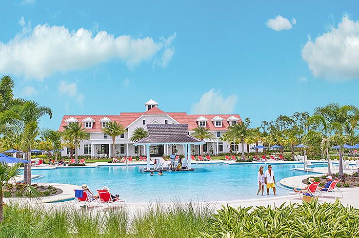 Clubhouse: Resort-style pool with zero entry and separate lap pool