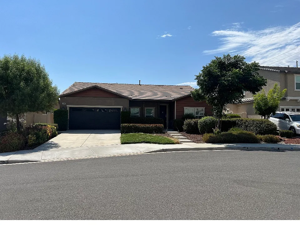 14285 Begonia Ln