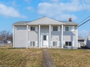6526 Sandfield Dr, Brookpark, OH