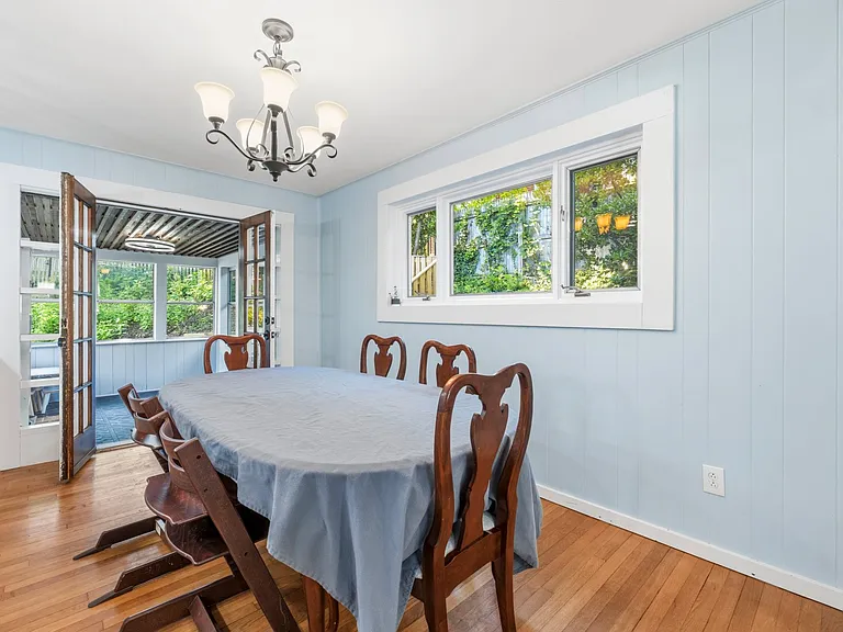3604 Husted Dr — Photo 7