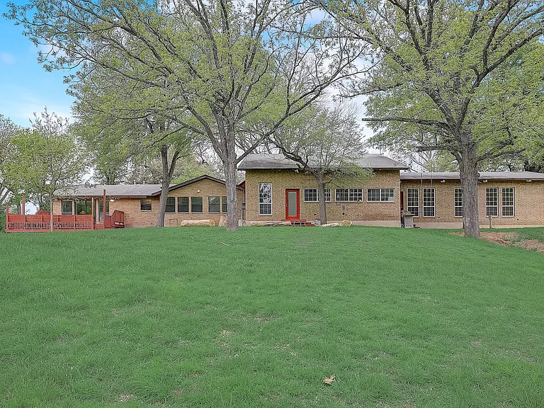 5511 N Dunlap Rd — Photo 74