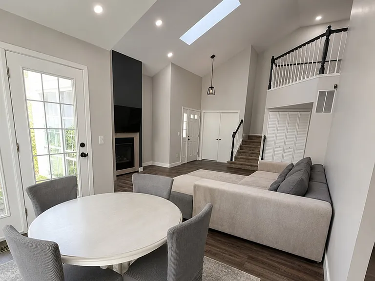 110 Thistle Ct — Photo 5