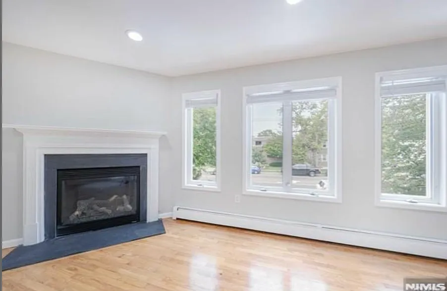 3 bed, $3,400 — Photo 3