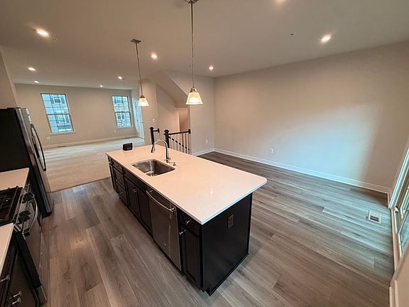 5th image of 14945 Townshend Terrace Ave