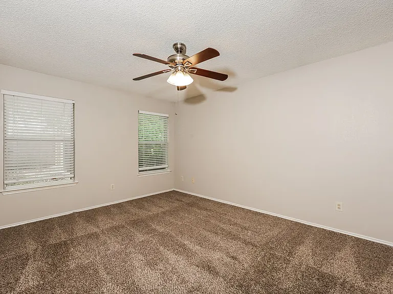 7320 Laurelhill Ct S — Photo 10