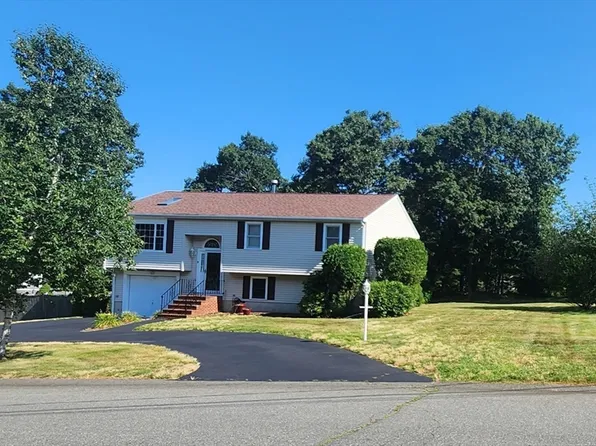 3 Coholan Dr, Whitman, MA 02382
