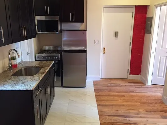 Rented by Premier Metro Realty Corp | media 21