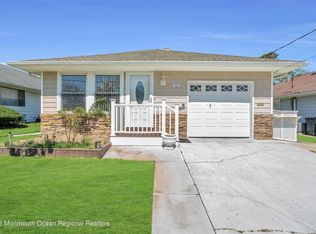 12 Mount Gannet Ln, Toms River, NJ