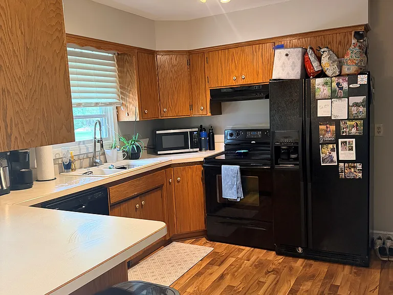 5161 Ashdale Ln — Photo 2