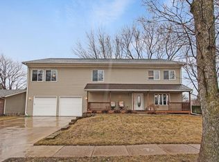856 Oriole Dr, Apple Valley, MN 55124