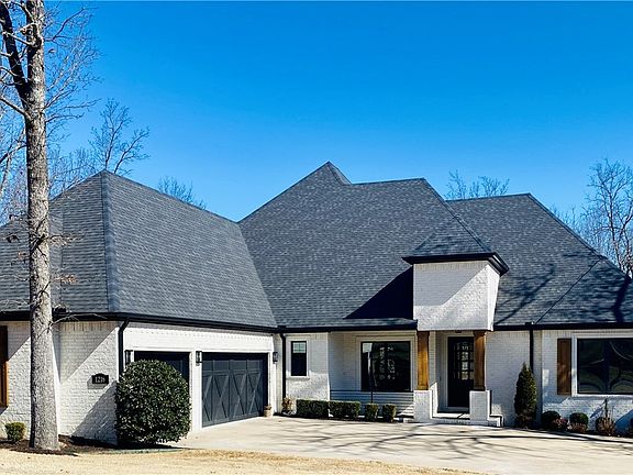 2nd image of 1216 Summersby Dr