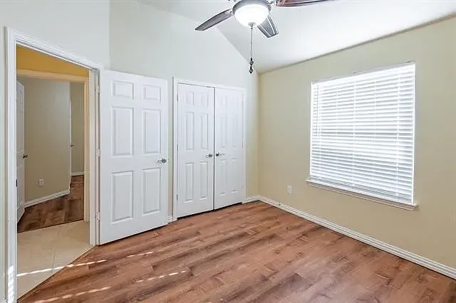 901 Witherby Ln — Photo 15