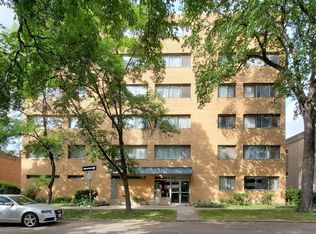 72 Hargrave St #203, Winnipeg, MB R3C1N1
