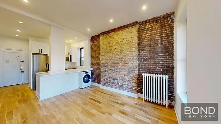 Rented by Bond New York | media 1