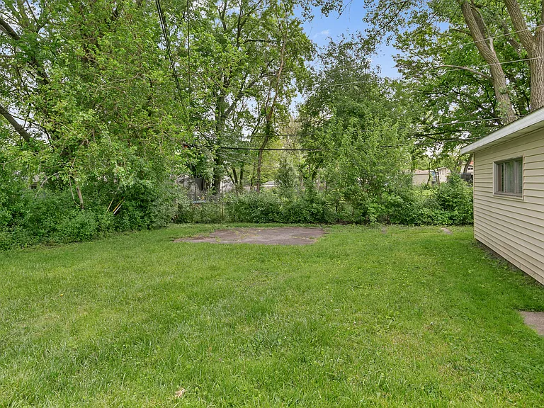 1540 Cherry Ln — Photo 17