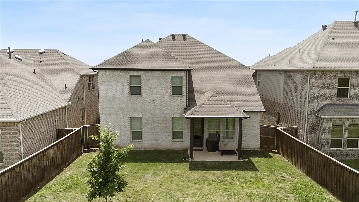 Building Photo - 320 Moonvine Dr