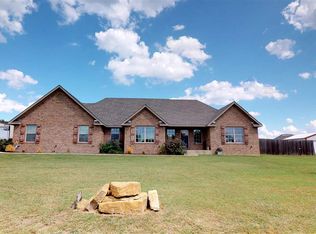 154 Fairview Ln, Ardmore, OK 73401