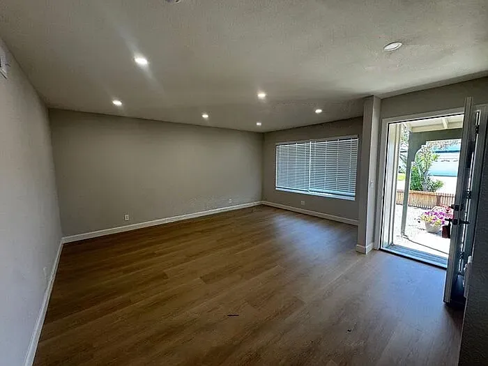 36274 Salisbury Dr — Photo 5
