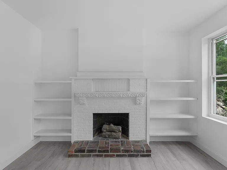 Lyndon Apartment — Photo 23