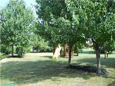 3rd image of 1157 Green Meadow Ave