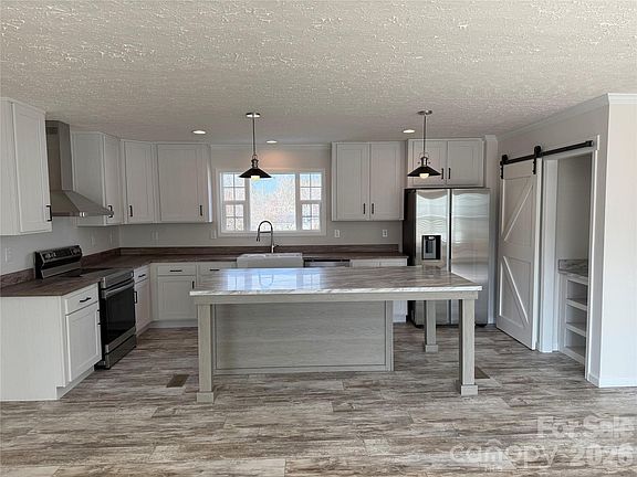 5th image of 147 Titanium Dr #38