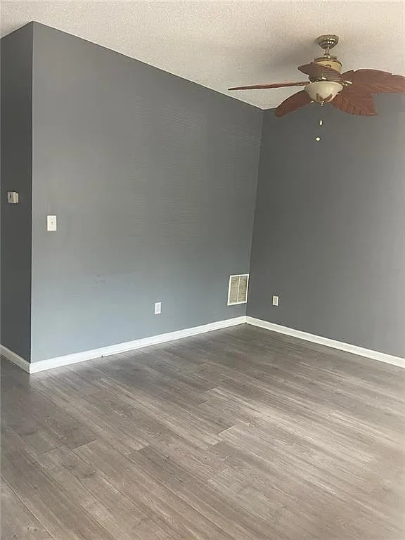 2 bed, 2.0 bath, 1224 sqft, $1,600 — Photo 4