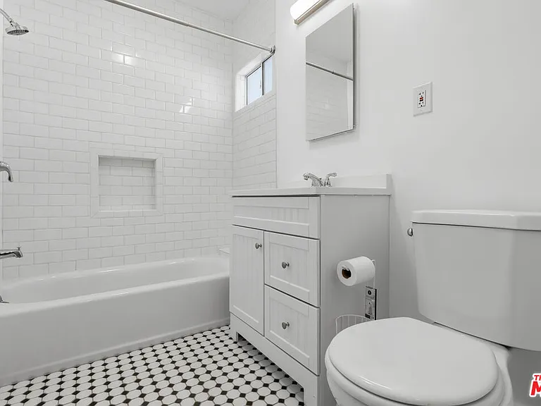 4407 Melbourne Ave — Photo 15