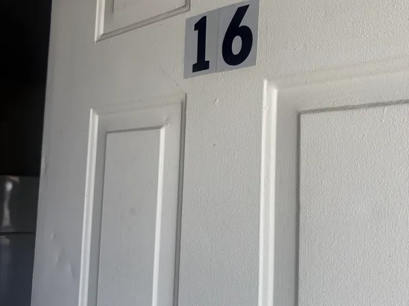215 E Race St APT 16, Kingston, TN 37763