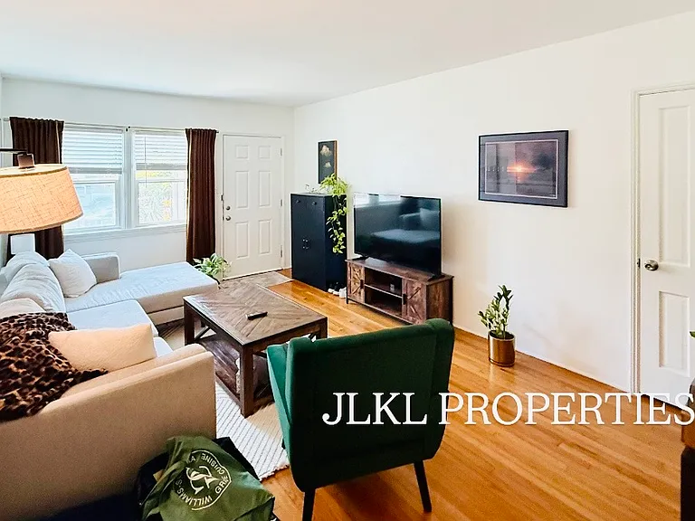 3092 Meade Ave — Photo 33