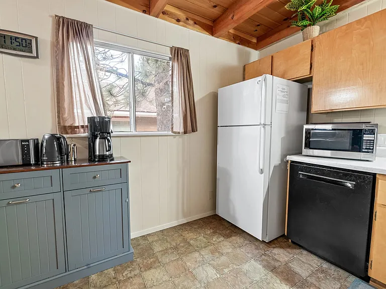 671 Moreno Ln — Photo 15