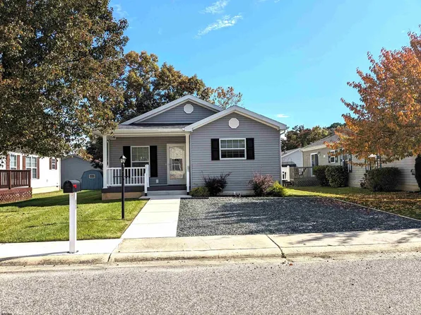 49 Dogwood Ln, Mays Landing, NJ 08330