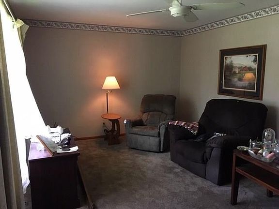 2nd image of 108 14th St