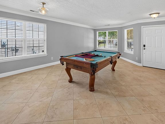 3rd image of 10745 Glenluce Ave