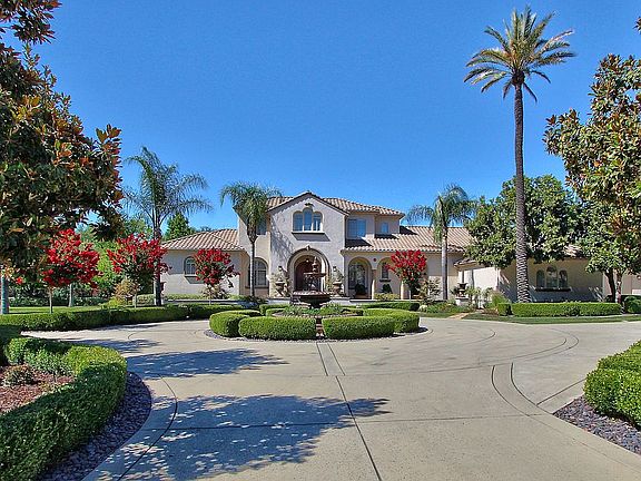 3rd image of 5847 Saint Francis Ct