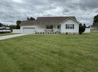 1724 Parker Rd, Manchester, TN 37355