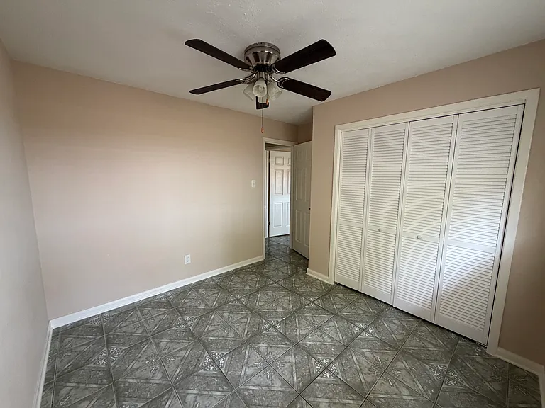 4907 Parkland St — Photo 4