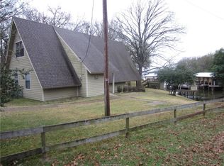 20414 E Lakeshore Dr, Thornton, TX 76687